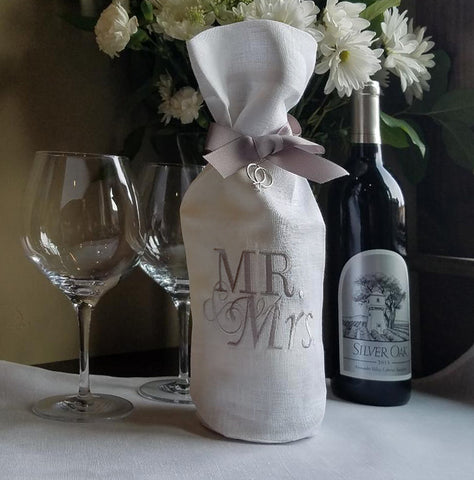 W1039 Mr. and Mrs. Wine Bag White with Taupe Lettering