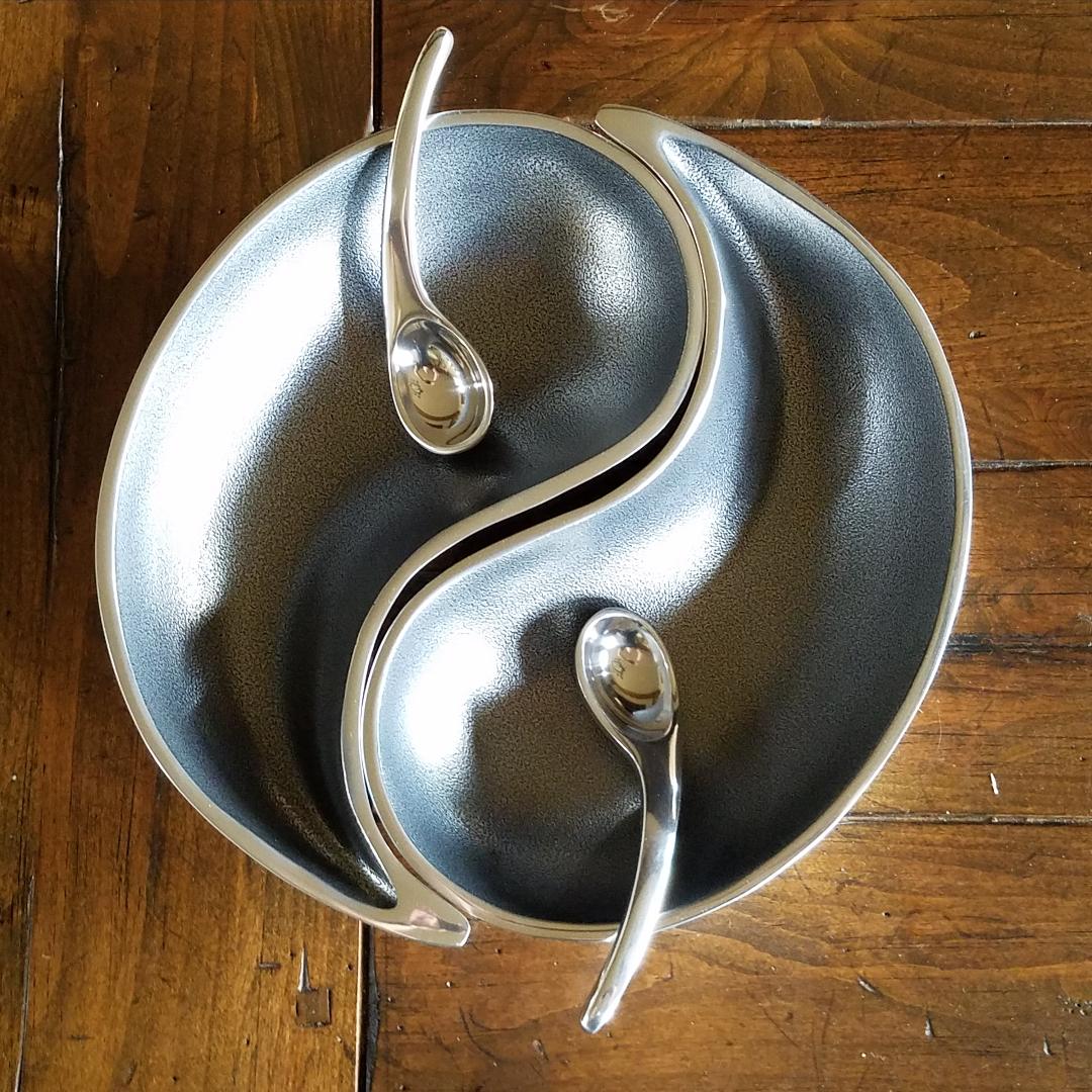 E1015 Yin Yang Bowl with Spoon